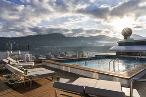 The Main Pool & Pool Bar